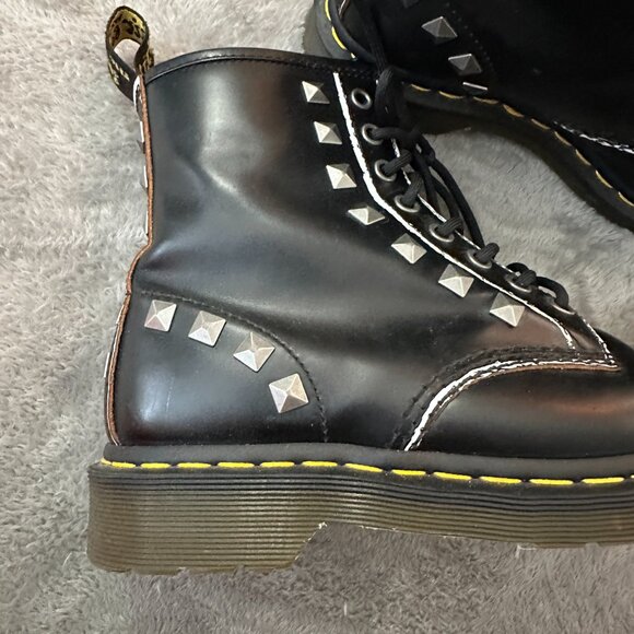 Dr. Martens 1460 Stud Lace Up Black Combat Boots 8-Eye Women's size 7 - Picture 2 of 8